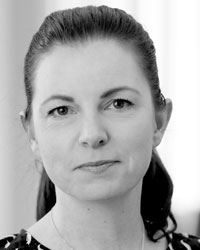 Maria Wellmert Svartvitt portätt av Maria Wellmert